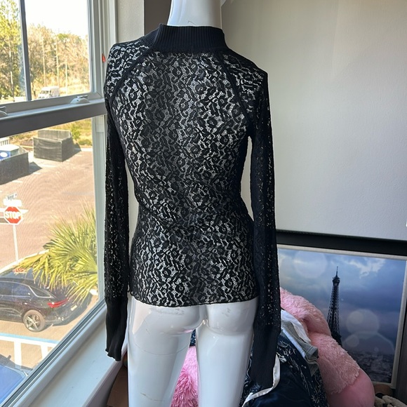 INTIMATELY FREE PEOPLE BLACK LACE TOP SIZE S - Picture 2 of 5